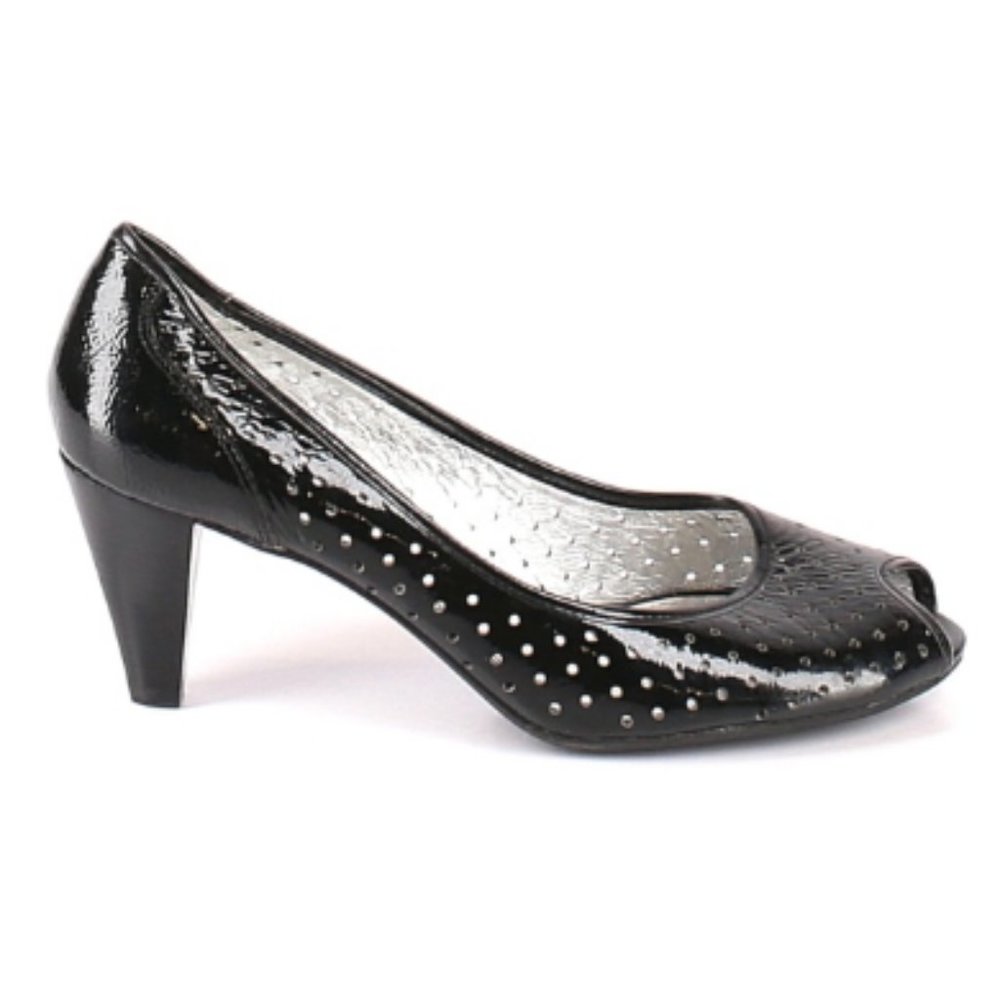 Ecco ~ Black patent leather peep toe heels